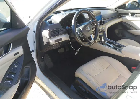 2018 Honda Accord Touring z USA, uszkodzony, nr VIN 1HGCV1F90JA045706